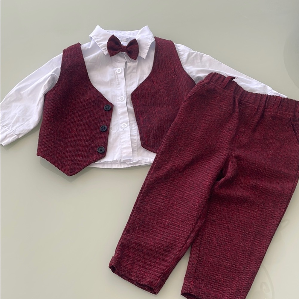 ⚡️3/$25 Burgundy Vest and Pants Set with Bow Tie. 18 months